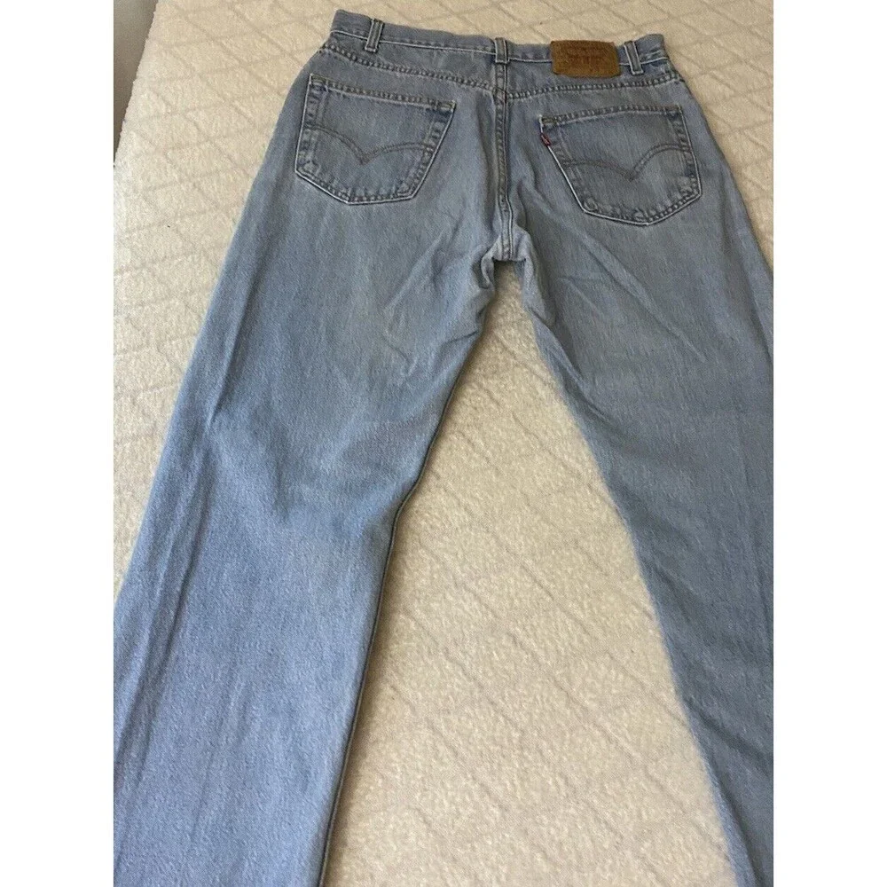 Vintage Levi’s 505 Light Blue Straight Leg Jeans Men’s Size 34W 34L